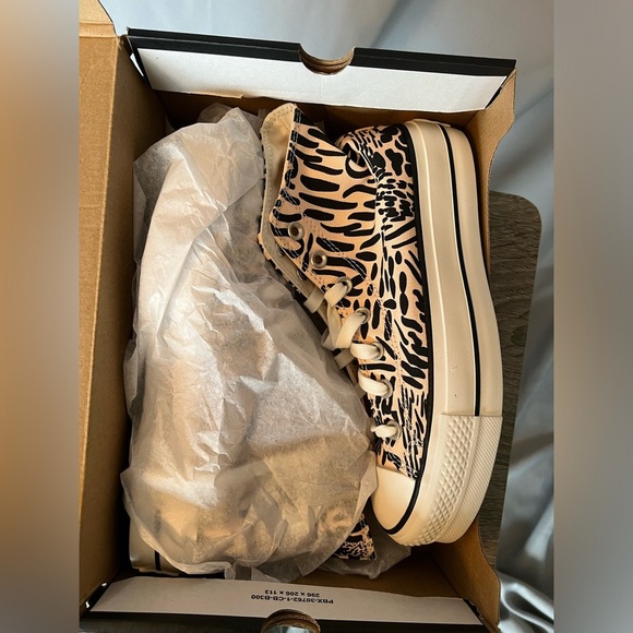 Converse Women's Animal Print High-Top Sneakers - Picture 8 of 8